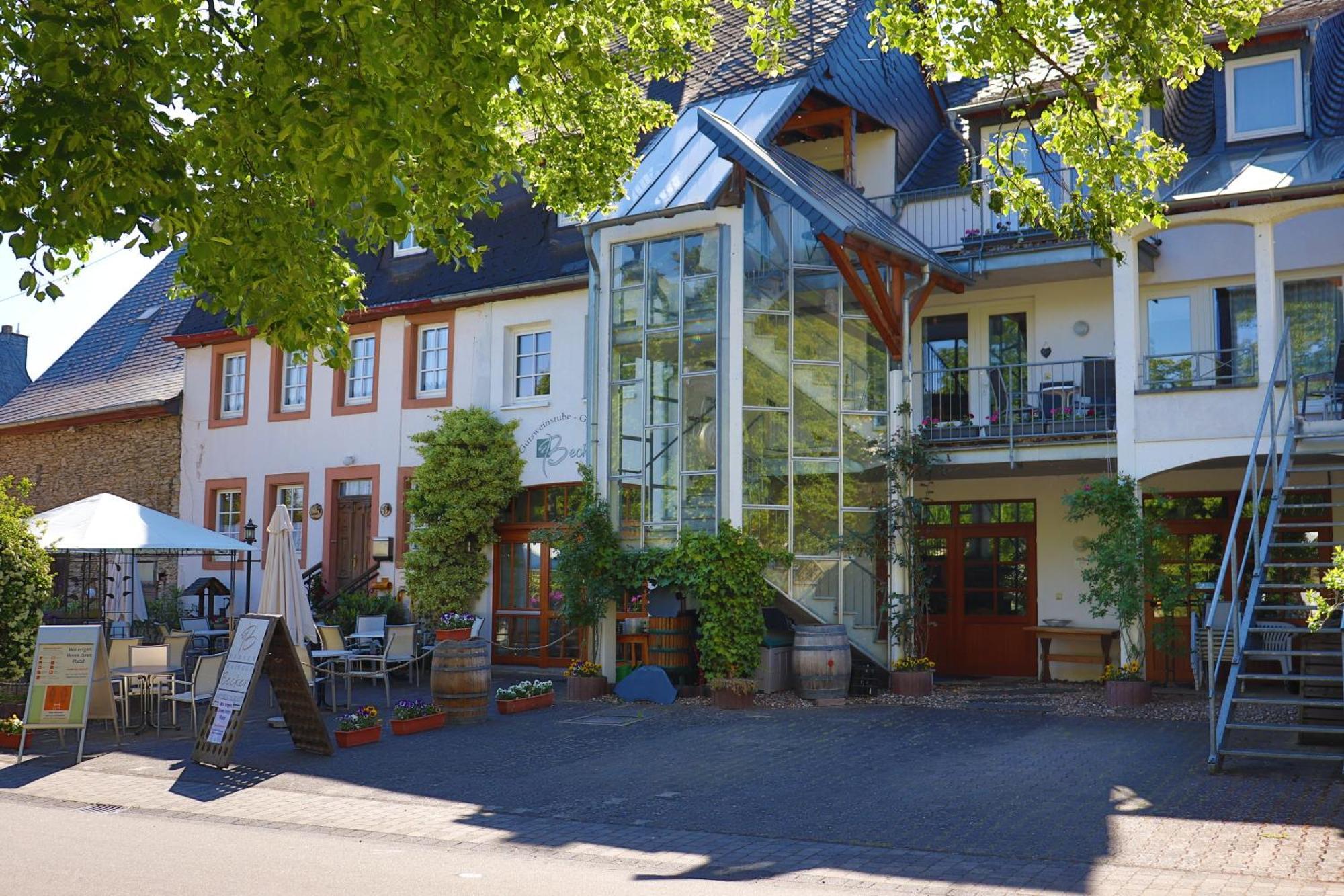 Ferienweingut & Gutsrestaurant Becker Apartment Burgen  Exterior foto