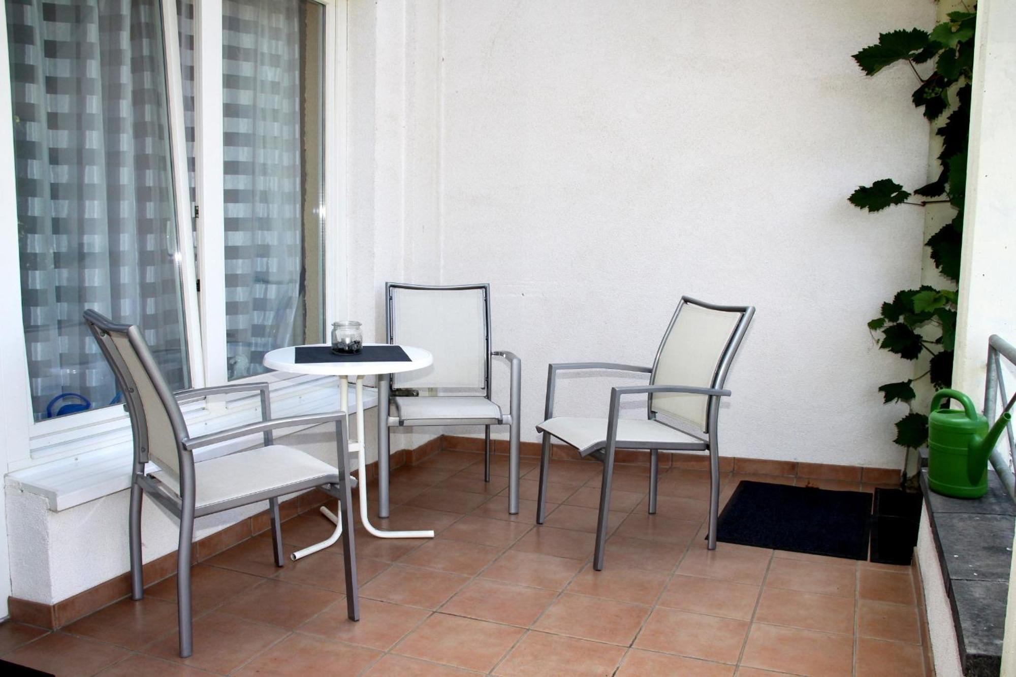 Ferienweingut & Gutsrestaurant Becker Apartment Burgen  Exterior foto