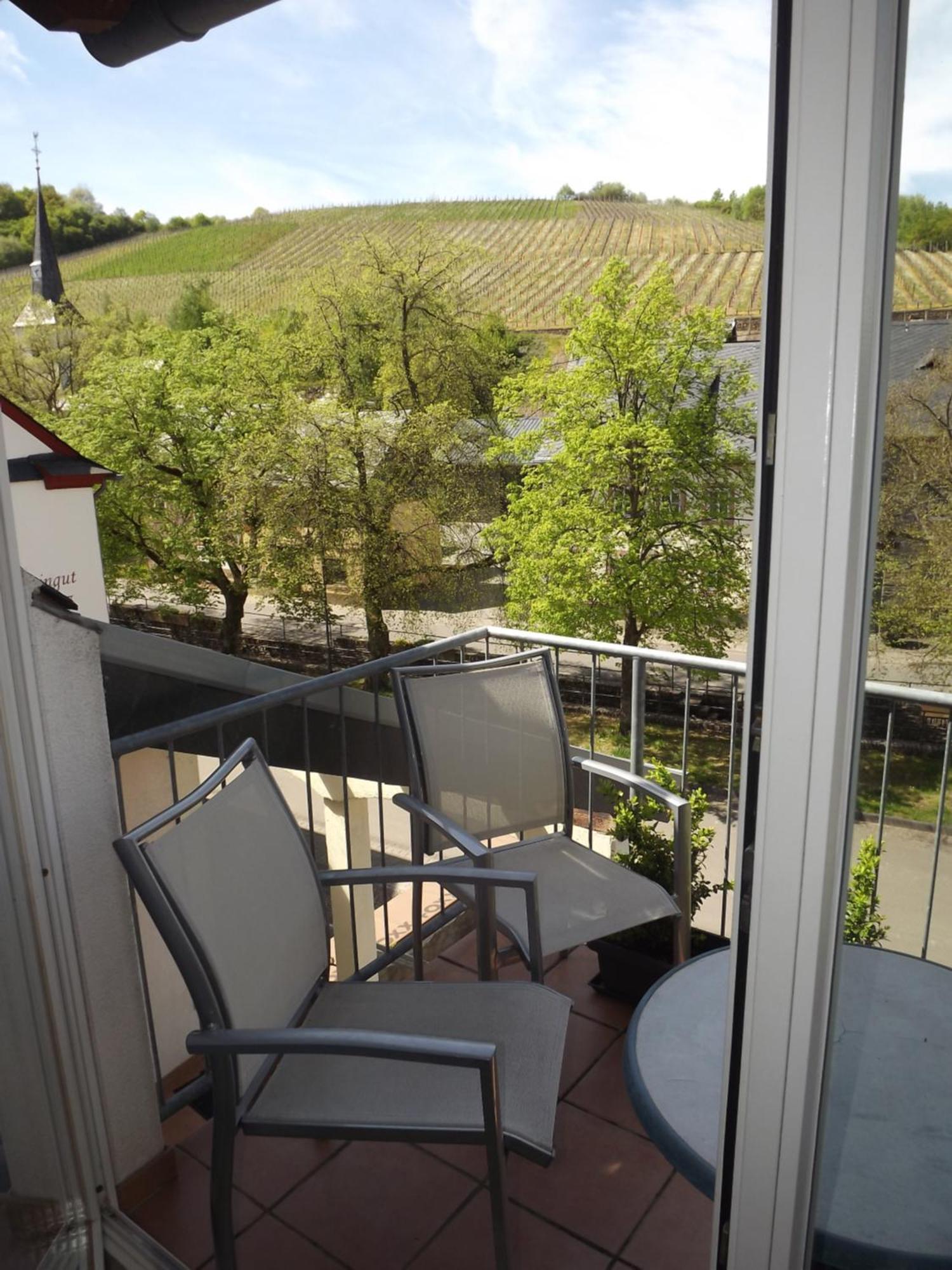Ferienweingut & Gutsrestaurant Becker Apartment Burgen  Exterior foto